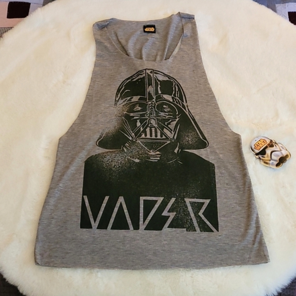 NWT Disney Star Wars Gray Twist Back Darth Vader Graphic Casual Tank Top